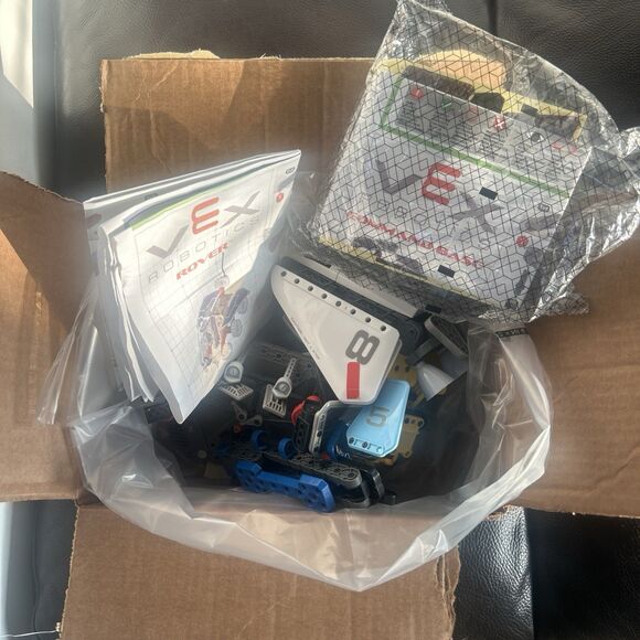 Vex Robotics Lot of 3 - Command Base , Explorer Rover  & Astronaut Parts - Picture 7 of 7